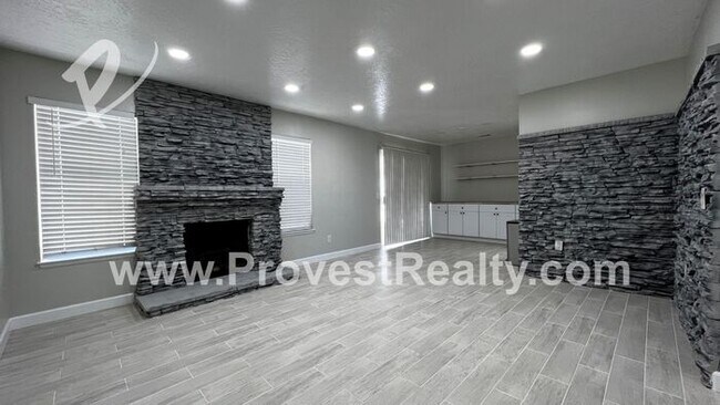 Foto del edificio - 3 bedroom, 2 bathroom Spring Valley Lake H...