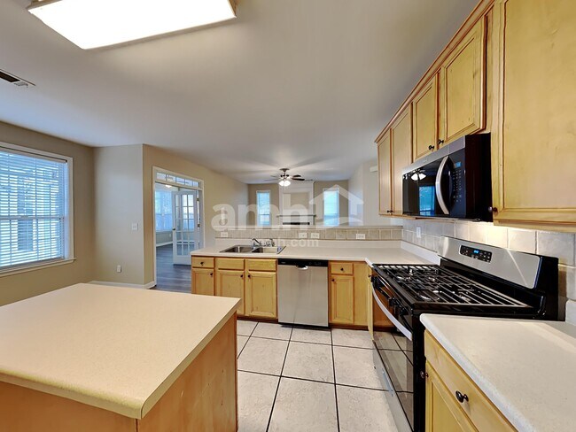 Foto del edificio - 2632 Back Creek Chase