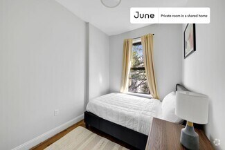 Building Photo - Private bedroom in 4 bed/1 bath Home