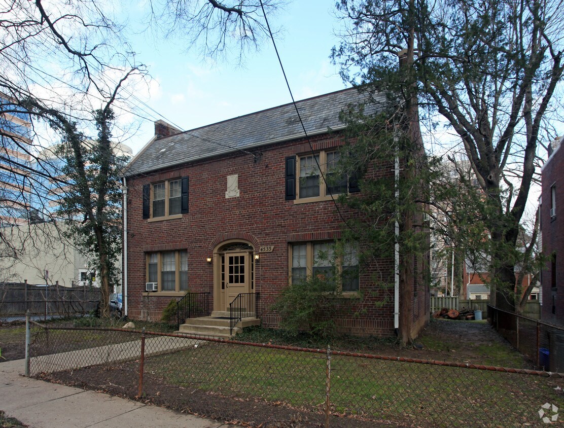 Foto principal - 4535 Avondale St