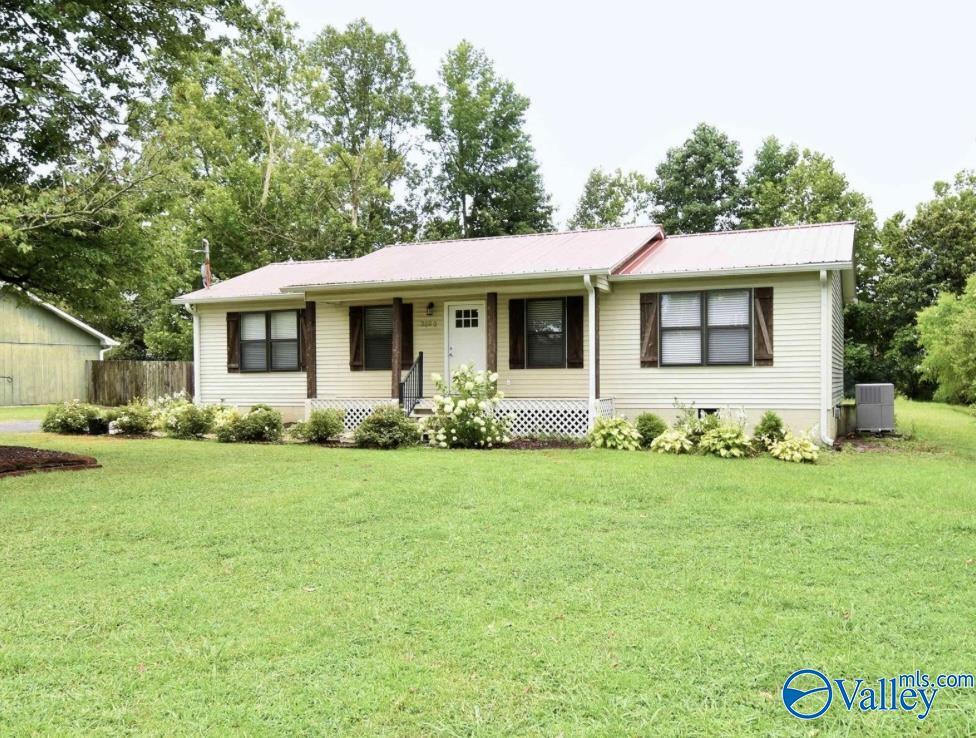 Foto principal - 2020 Ridge Crest Dr