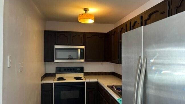 Building Photo - 506 Shiloh Dr