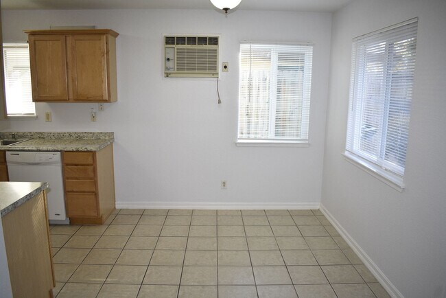 Building Photo - 1300 Sheffield Way