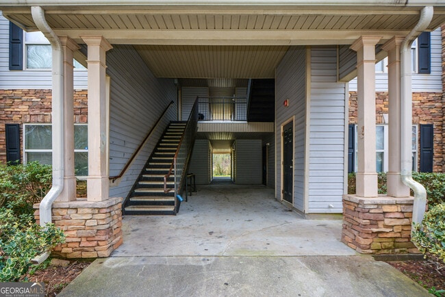 Building Photo - 4103 Fairington Club Dr