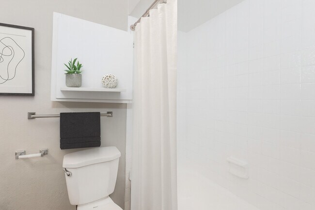 Foto del edificio - Woodland Trails Apartments