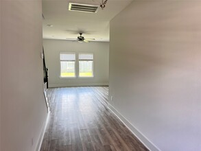 Building Photo - 10638 Whitejacket