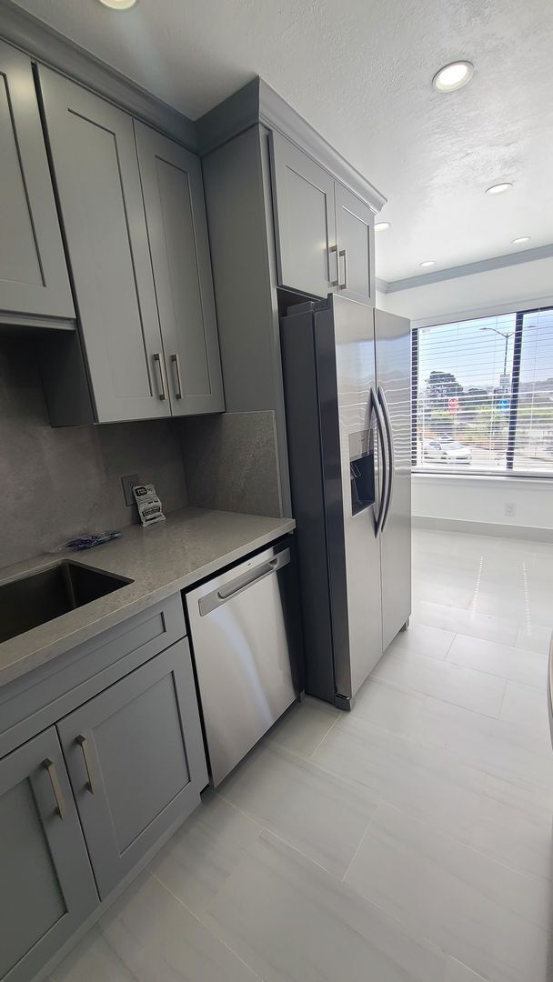 Building Photo - Full of light well located updated apt in Glen Park. Gustavo Lopez AMSI