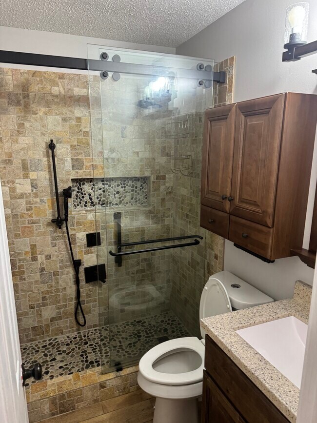 Foto del edificio - 2950 Meadowlark Ln