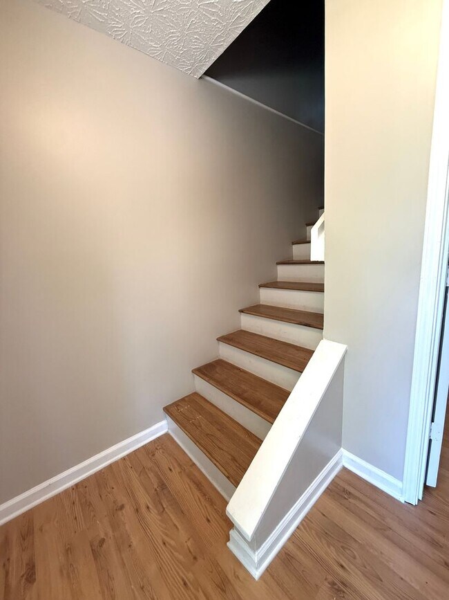 Foto del edificio - 3 Bedroom Townhome located walking distance to Downtown Woodstock!