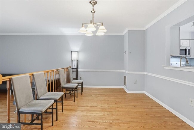 Building Photo - 6105 Castletown Way