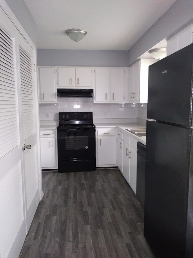Primary Photo - 203 Regal Heights Dr