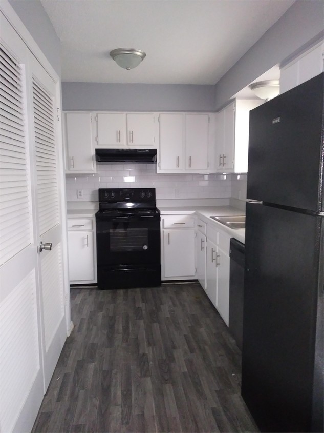 Foto principal - 205 Regal Heights Dr