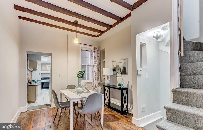 Foto del edificio - 825 S Charles St