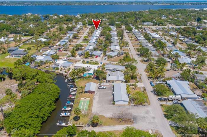 Primary Photo - 413 Robalo Ct