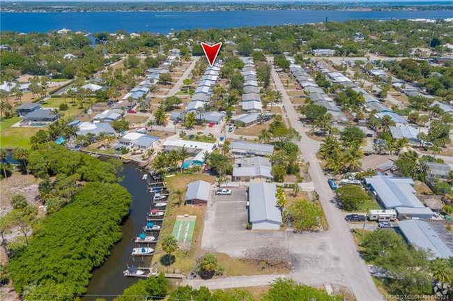 Building Photo - 413 Robalo Ct