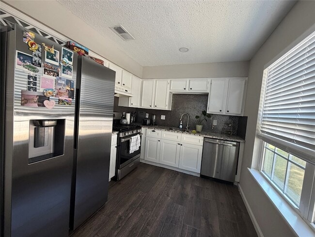 Foto del edificio - 4430 Hawk Meadow Dr