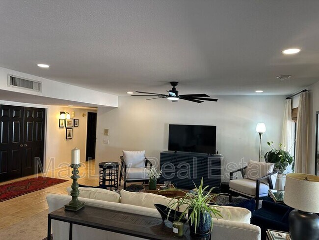 Building Photo - 26001 S Beech Creek Dr