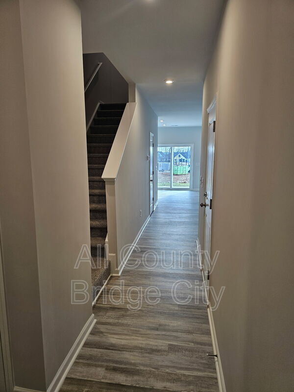 Building Photo - 142 Randwick Ln