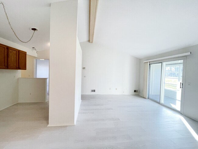 livingroom - 29711 Pendleton Club Dr