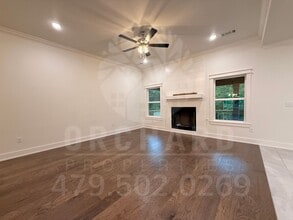 Building Photo - 10 Ruthwell Dr
