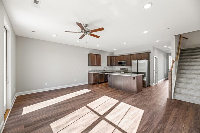 Foto del edificio - 362 Judson Wy