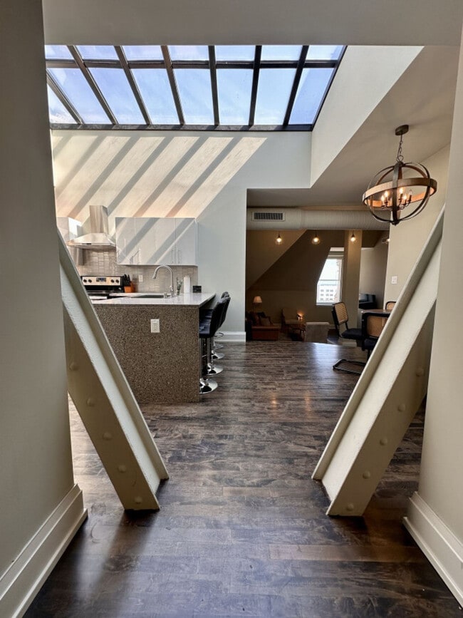 Building Photo - 225 E Michigan St