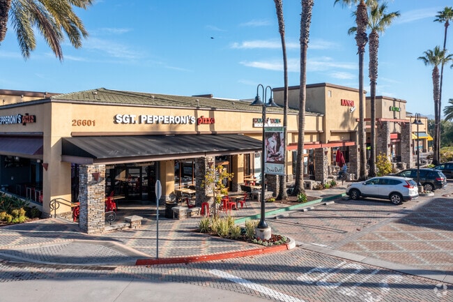 Aliso Viejo Town Center has various retail locations for easy shopping.