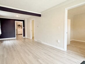Building Photo - 1091 Marion Ave