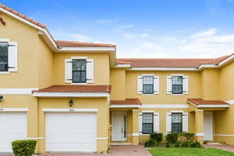 Building Photo - 1470 Pacific Rd