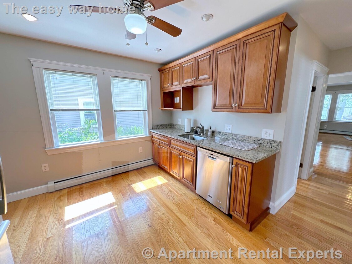 Foto principal - Beautiful West Medford Renovation * Steps ...