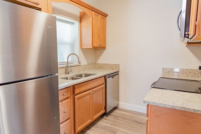 Foto del edificio - 626 W Central Ave