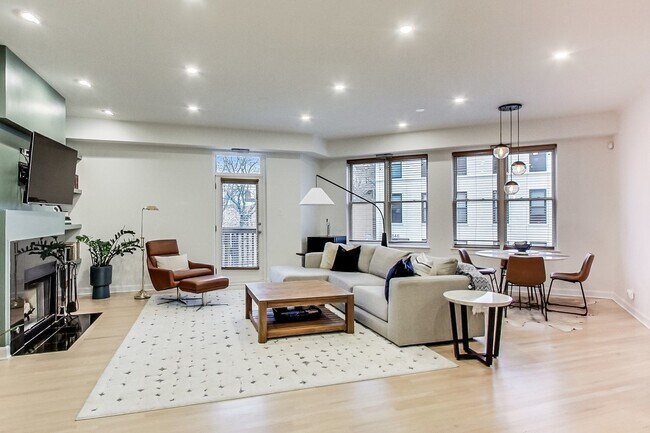 Foto del edificio - 845 W Altgeld St
