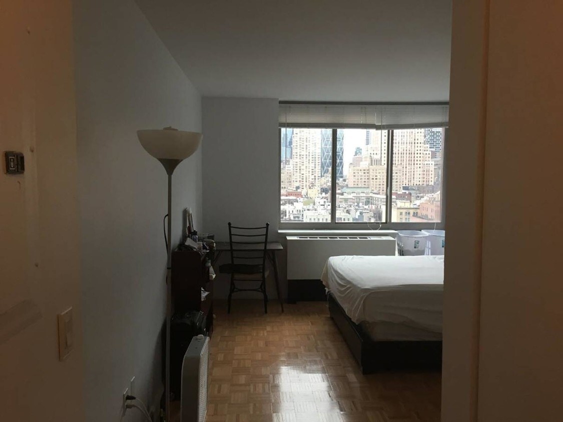 Building Photo - 360 West 43rd Street