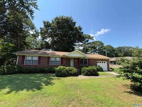 Building Photo - 125 Meadow Dr