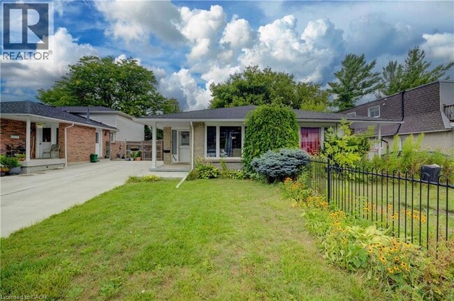 Building Photo - 118 Dalegrove Dr