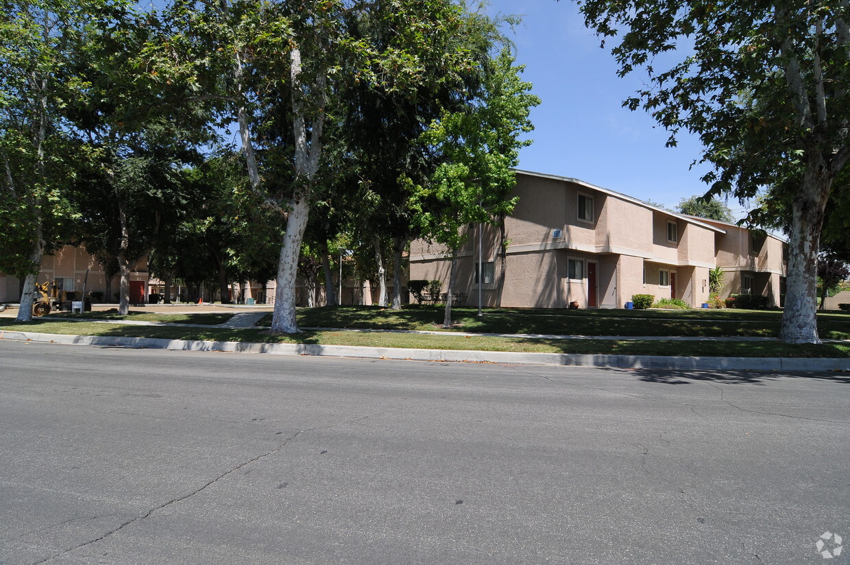 Primary Photo - Village Meadows