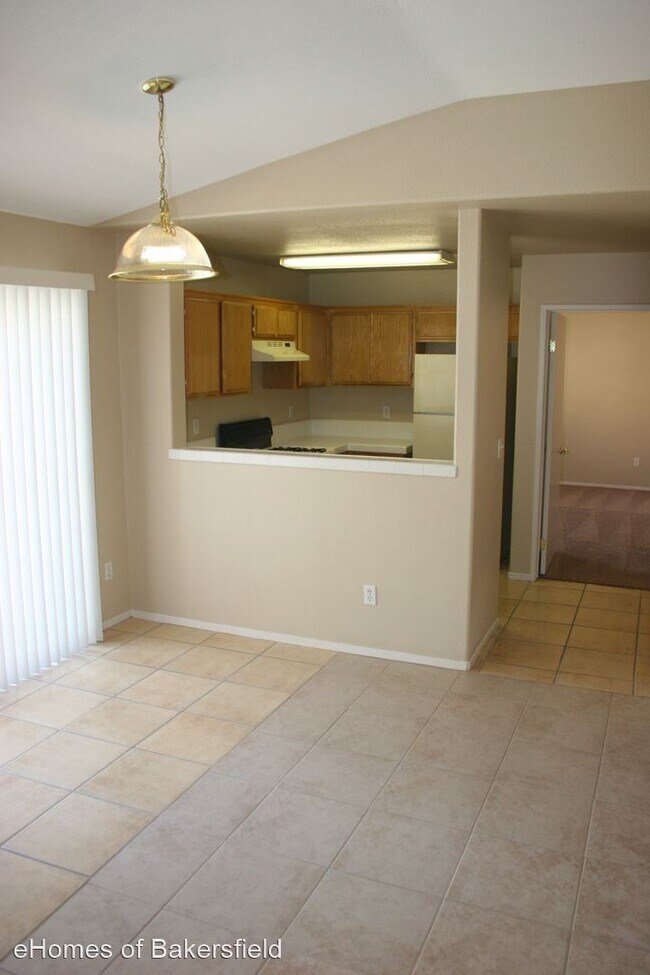 Building Photo - 8115 Pebble Cove Ct