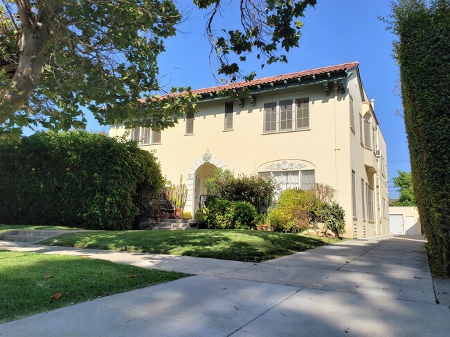 Building Photo - 938 S Mansfield Ave