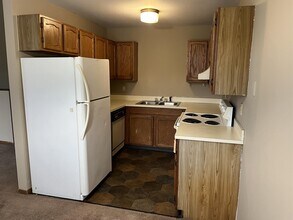 Building Photo - 480 Stratford Way