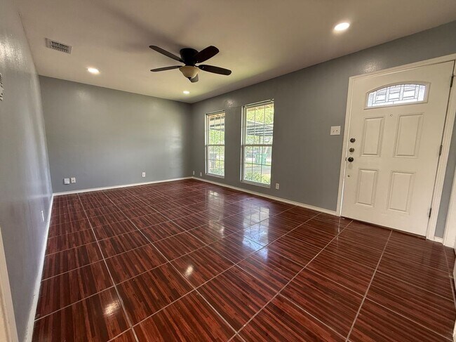 Building Photo - 3730 La Sabre Dr