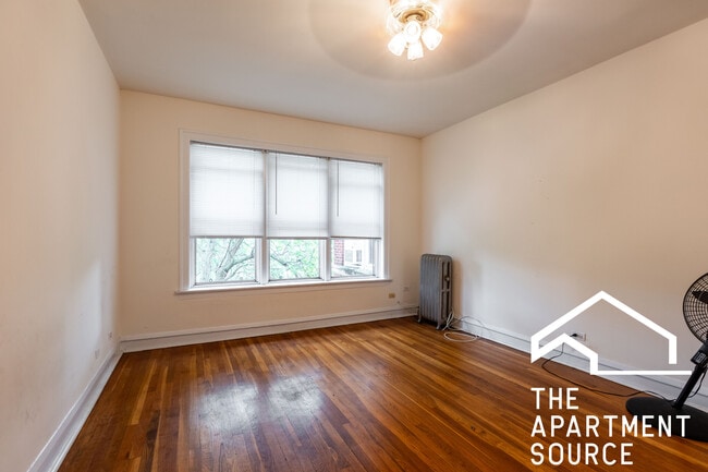 Foto del edificio - 7462 N Ashland Ave