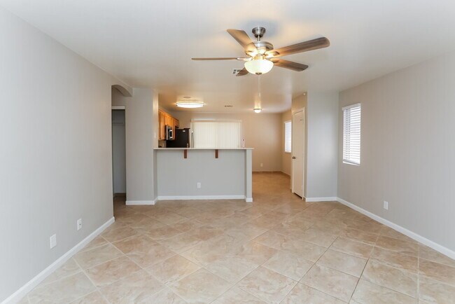Foto del edificio - 6912 Rosinwood St