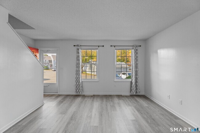 Foto del edificio - 213 Oakland St