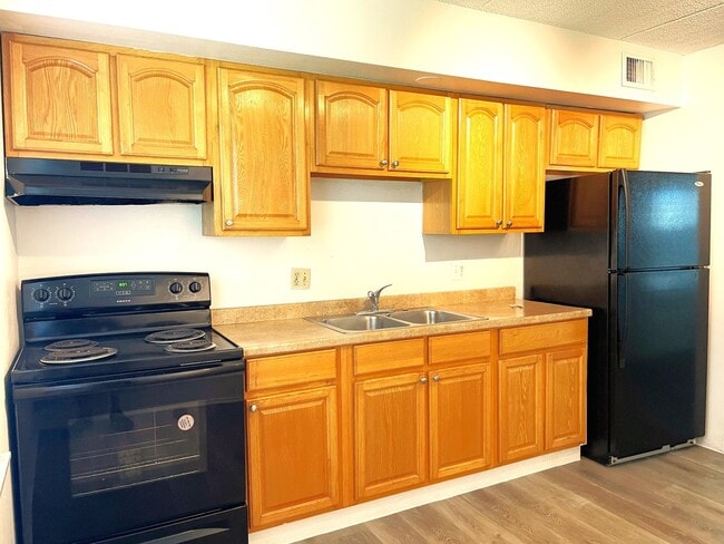 Photo - Palm Gardens Community Apartment