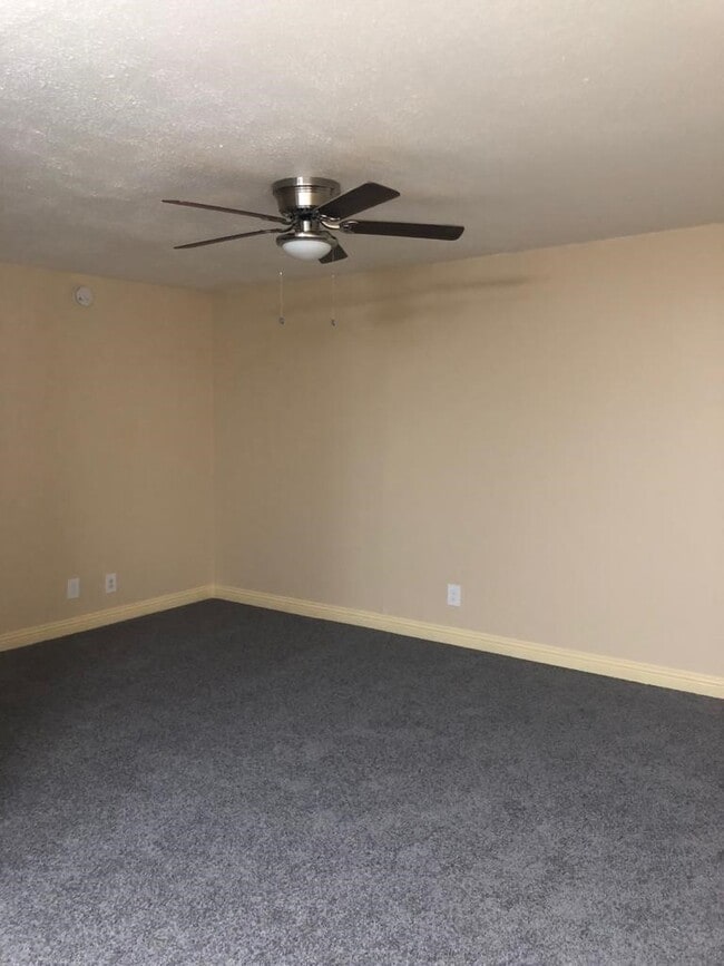 Building Photo - 8933 Gaylord Dr