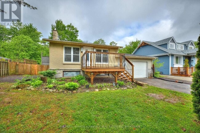 Building Photo - 19 Leaside Dr