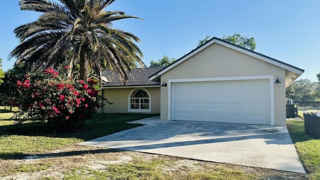 Foto del edificio - 12816 67th St N