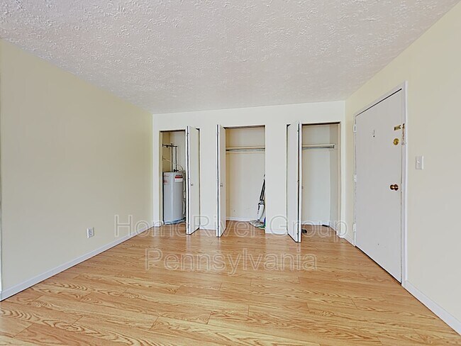 Building Photo - 1205 Dutilh Rd