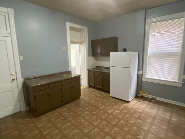 Foto del edificio - Spacious 2BR/1BA SFH in Benton Park West