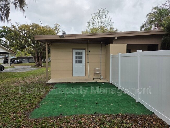 Building Photo - 8016 Cardinal Dr